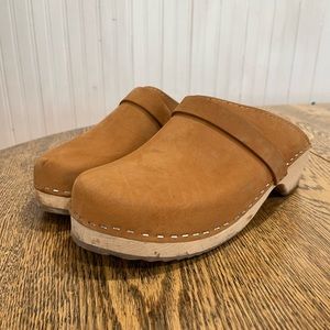 Leather and Wood Lotta’s Clogs